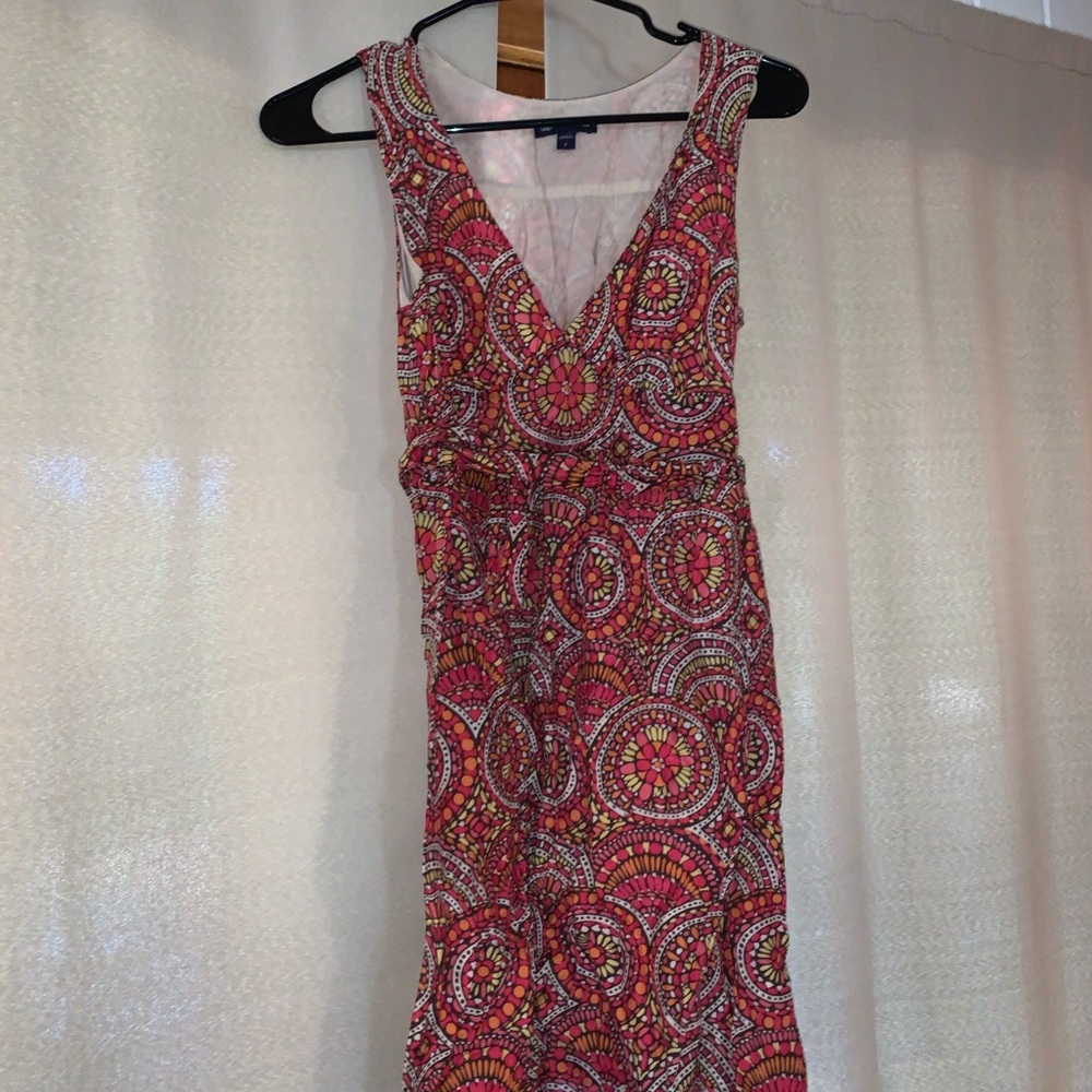 Sleeveless v neck desss